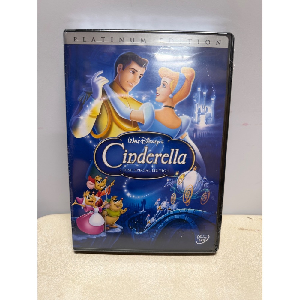Walt Disney Cinderella Platinum Edition 2-Disc DVD Special New w/ Necklace